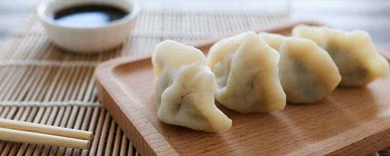 冬至吃饺子还是立冬吃饺子（冬至吃饺子还是立冬吃饺子啊）