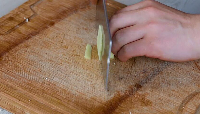 白玉菇炖鸡的做法 白玉菇炖鸡怎么做