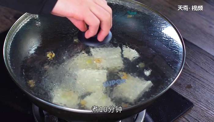 蟹味菇湯豆腐怎么做 蟹味菇湯豆腐咋做