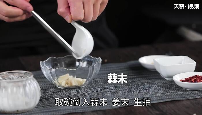 炖秋刀鱼的做法 炖秋刀鱼怎么做