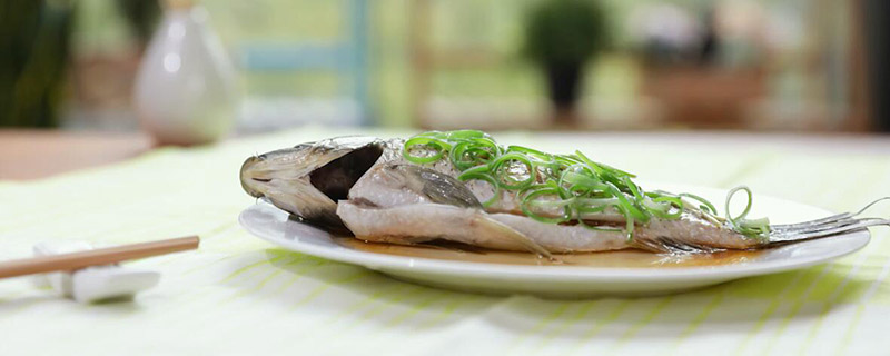 清蒸鯽魚的做法 鯽魚怎么清蒸