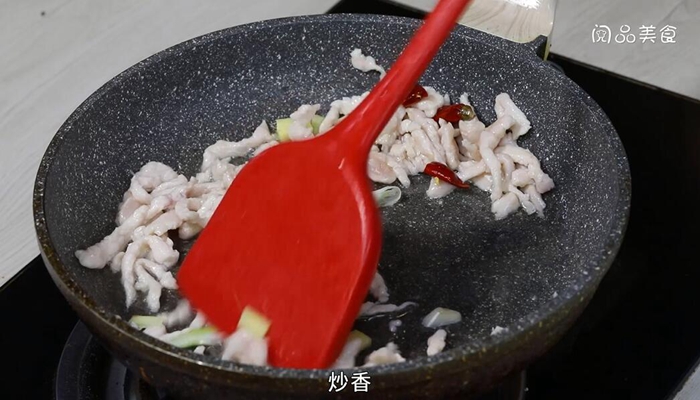 鸡肉炒茭白的做法 鸡肉炒茭白怎么做