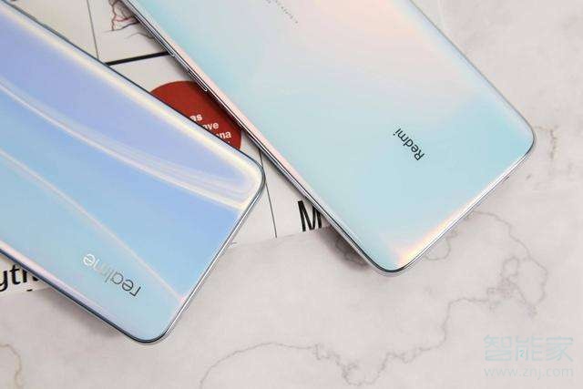 realme x2手机自带贴膜吗