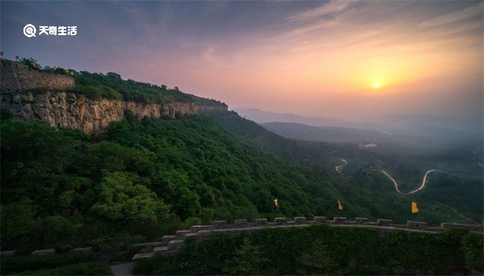 中岳嵩山位于哪个省什么县 中岳嵩山是哪个省份的