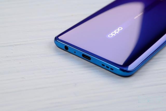 oppo reno z有耳机孔吗