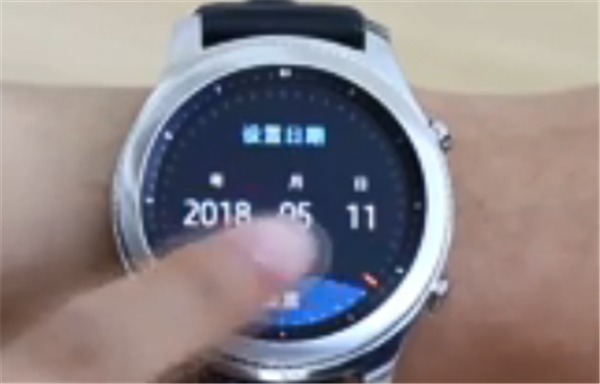 三星Gear S3智能手表怎么調(diào)節(jié)時(shí)間