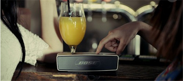 Bose SoundLink Mini藍牙音響接通電源的圖文教程