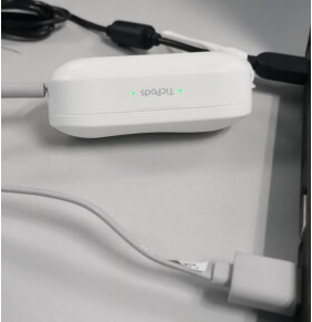 小問TicPods Free怎么給充電盒充電