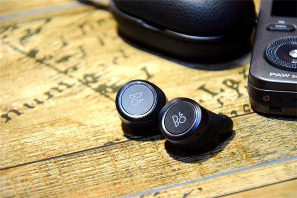 B&O Beoplay E8使用說明