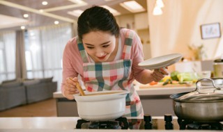 鸡爪汤的做法是什么 鸡爪汤的烹饪方法