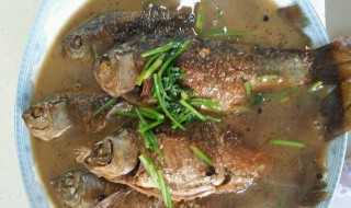 鯽魚怎么燉 燉鯽魚方法