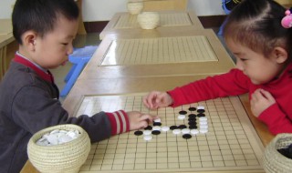 小孩學(xué)圍棋有用嗎 學(xué)圍棋對(duì)小學(xué)生有好處嗎