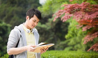 富含深意的句子摘抄 富有深刻含义的句子摘抄