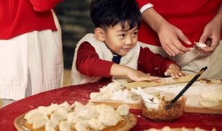 花边饺子如何做（花边饺子怎么做视频教程）