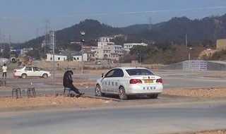 學(xué)車要考科目一科目二才練車是嗎 要考完科目一才能練車科目二