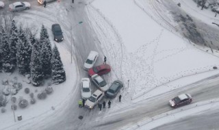 描述雪天路滑的句子 形容下雪天路滑的句子