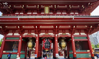 梦见在寺庙里吃饭（梦见在寺庙里吃饭睡觉）