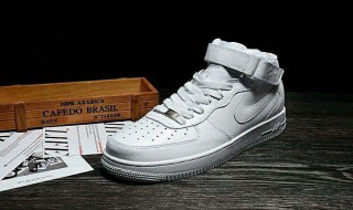 nike air force1高帮怎样系鞋带 nike air高帮系鞋带方法简述