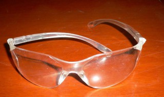 护目镜的使用方法 护目镜的使用方法图解