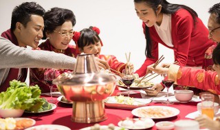 自己在家做年夜饭都做哪些菜好 自家年夜饭做什么合适