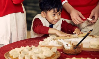 大年三十团圆饭吃什么菜（大年三十团圆饭吃什么菜好）