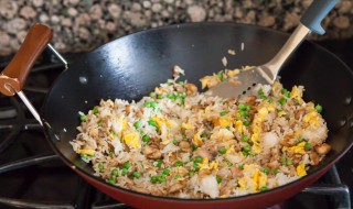 雞肉豌豆菠蘿炒飯 菠蘿雞胸肉炒飯