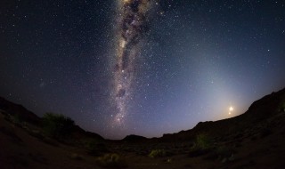 牵牛星和织女星位置在哪 牵牛星和织女星相差多远