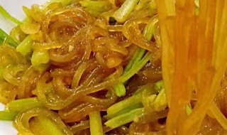 芹菜肉絲炒粉兒（芹菜粉絲炒肉的做法）