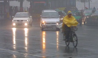 雨天行车打滑怎么办 雨天行车打滑的原因