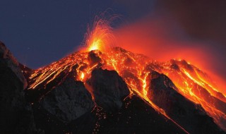 为什么火山会爆发呢（我想看为什么火山会爆发）