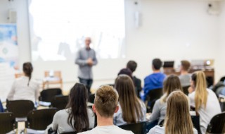 大学老师要考教师资格证吗 研究生当大学老师要考教师资格证吗