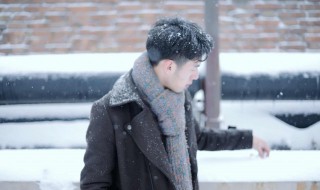 穿衣颜色搭配口诀男 穿衣颜色搭配技巧男