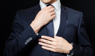 领带正确着装方法 领带正确着装方法图片