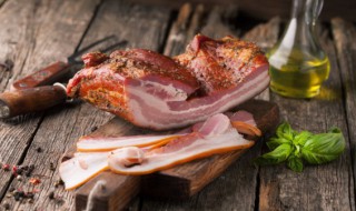 腊肉发霉洗干净还能继续吃吗?（腊肉发霉用什么洗）