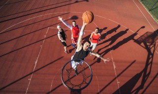 打篮球的基本动作 打篮球的基本动作教学