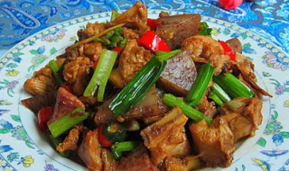 鸡胸肉怎么炒（鸡胸肉怎么炒好吃又嫩小孩吃）