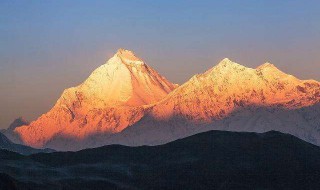 中国第一次登上珠穆朗玛峰是哪一年（中国第一次登上珠穆朗玛峰是哪一年）