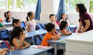 吸引幼兒注意力的方法 吸引幼兒注意力的方法在學(xué)法中叫什么