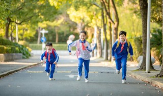 应该怎样引导厌学孩子好好学习（怎么开导厌学的孩子）