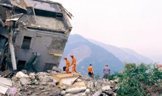 汶川地震前一天的前兆（汶川地震前一天的前兆图片）