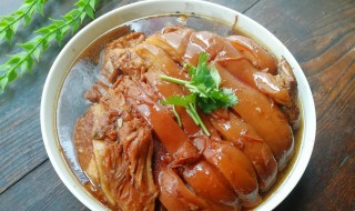 煮豬肘放什么料（煮豬肘子放什么調(diào)料比較好）