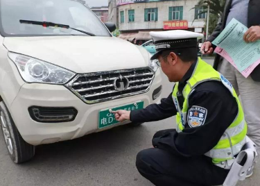 老年代步車需要駕照嗎?老年代步車上路新規(guī)定