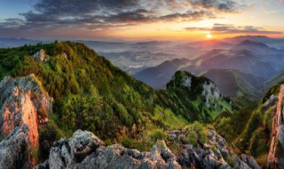 龙虎山和庐山哪个更好玩（庐山好玩还是武功山好玩）