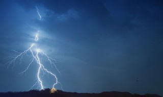 打雷家里没电了怎么办 雷把家里电打没了怎么办