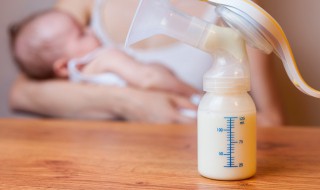 母乳熱了沒喝還可以放冰箱嗎 母乳熱了沒喝完還可以放冰箱嗎