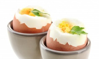 鸡蛋放在冰箱中能保鲜多久（鸡蛋放在冰箱保存多久）