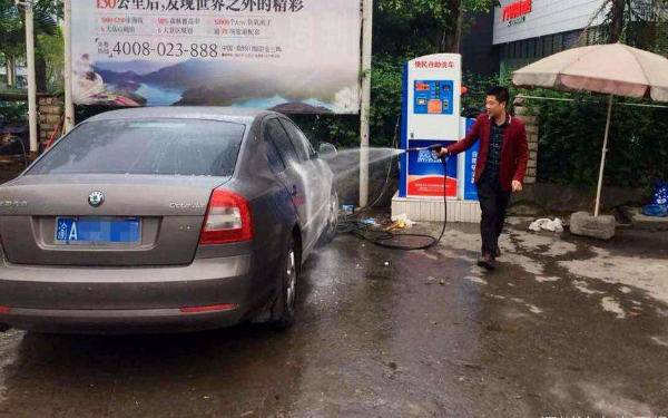 洗車為什么從下往上沖