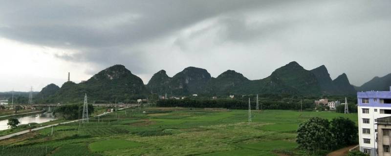 钟山县属于哪个市 钟山县属于哪个市哪个区