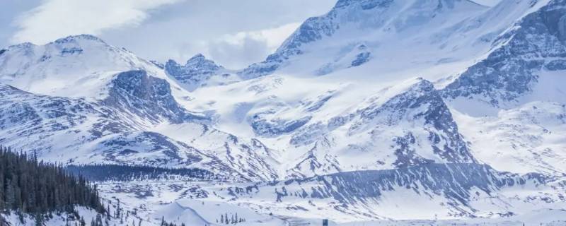 红军过雪山是哪座山（红军过雪山是哪座山有多高）