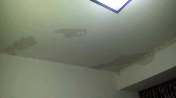 天花板漏水有哪些解决办法 天花板漏水有哪些解决办法视频
